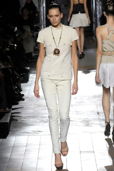 Look 6